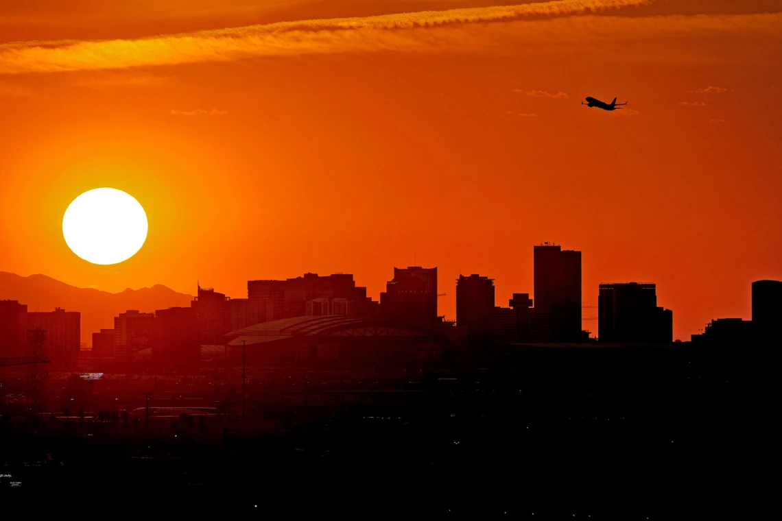 An image of the Phoenix skyline 