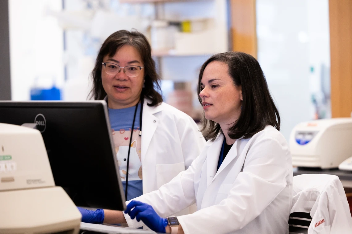 Image of Zelieann Craig in the Lab