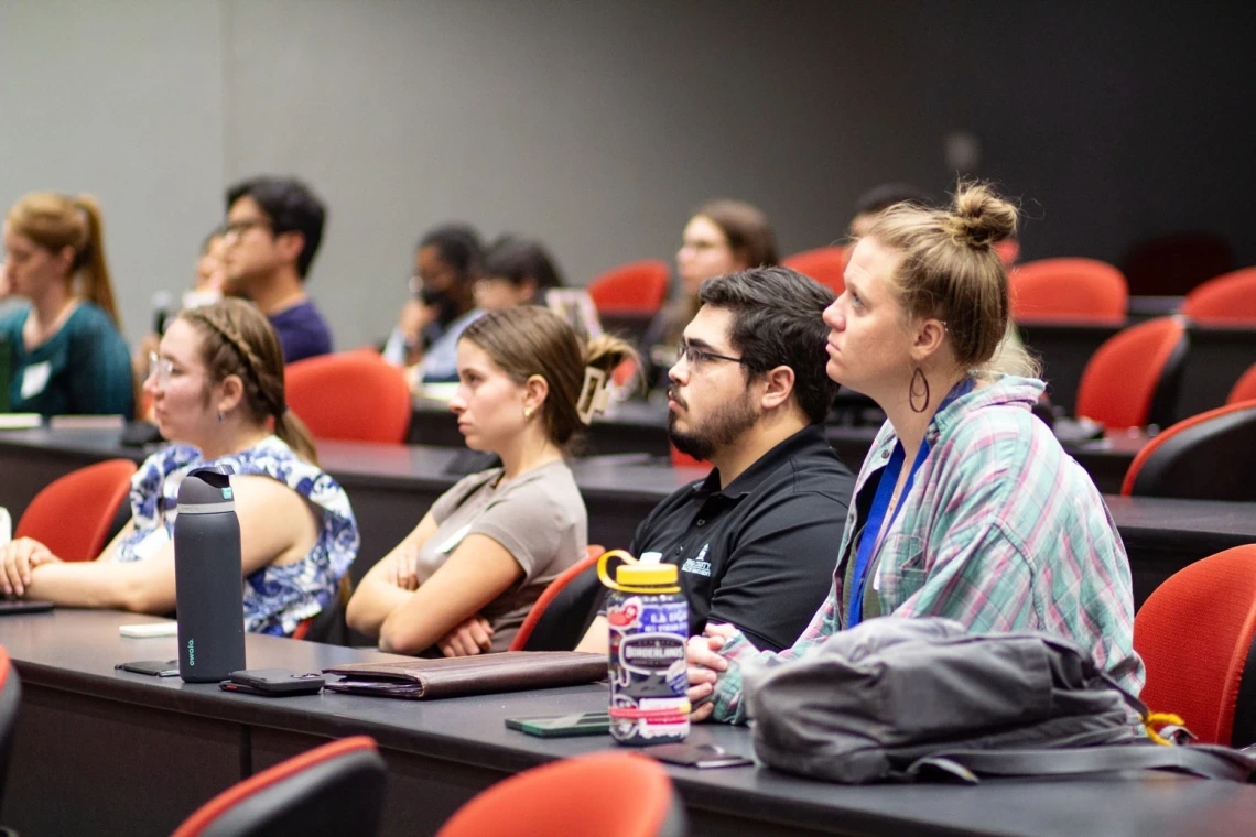 Image of attendees of the discussion.