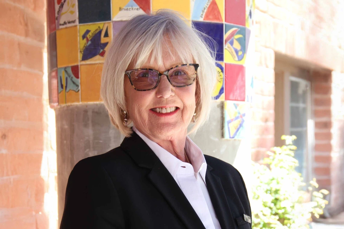 picture of Claudia Nelson